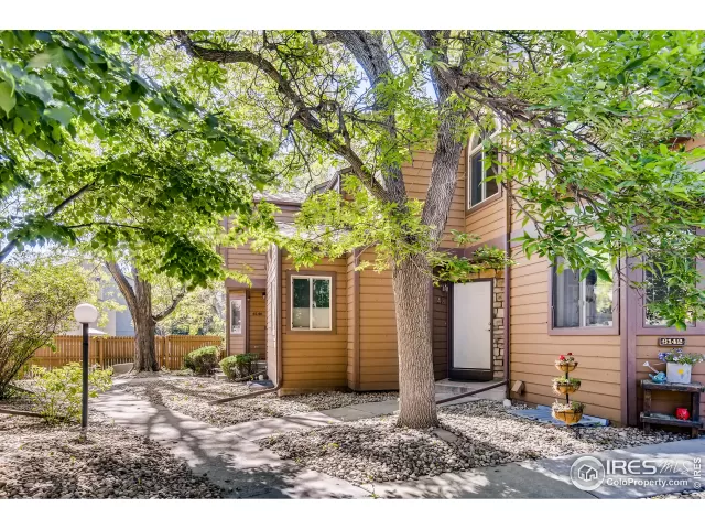 MLS: 942751 Condo For Sale