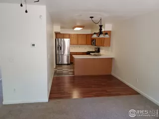 Photo #5: 942854 Listing