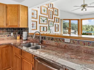 Photo #2: 942867 Listing