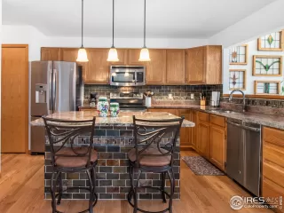 Photo #4: 942867 Listing