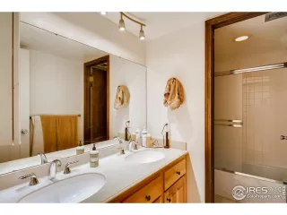 Photo #6: 942889 Listing 