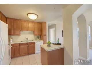 Photo #4: 942930 Listing