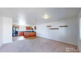 Photo #4: 942938 Listing