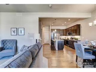 Photo #3: 942959 Listing