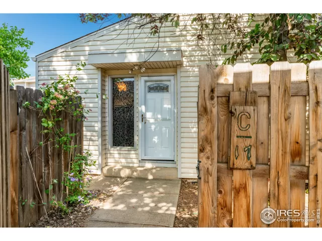 MLS: 943022 Condo For Sale