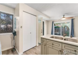 Photo #6: 943022 Listing