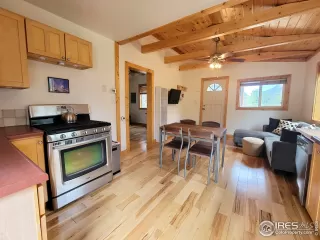 Photo #6: 943091 Listing