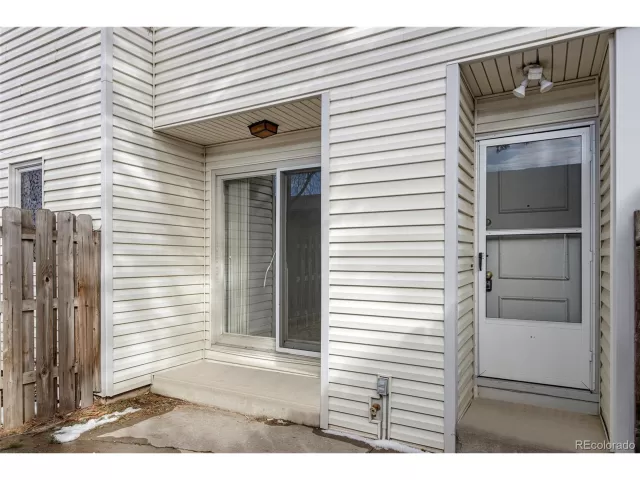 MLS: 9430994 Condo For Sale