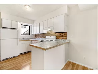 Photo #4: 9430994 Listing