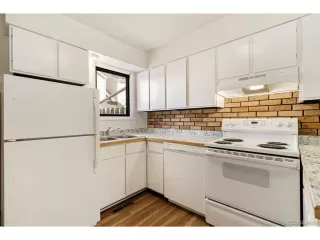 Photo #5: 9430994 Listing