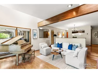 Photo #4: 943140 Listing