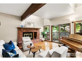 Photo #6: 943140 Listing