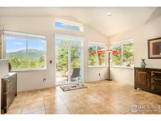 Photo #5: 943150 Listing