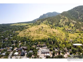 Photo #1: 943202 Listing 