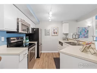 Photo #5: 943288 Listing 