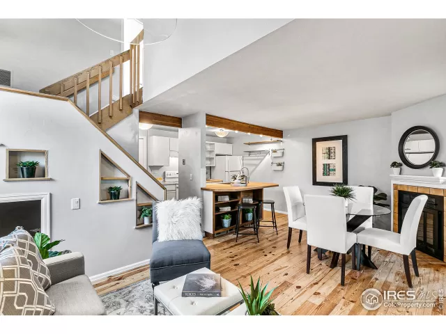 MLS: 943327 Condo For Sale