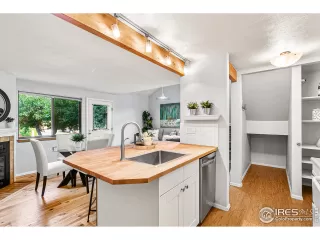 Photo #4: 943327 Listing 