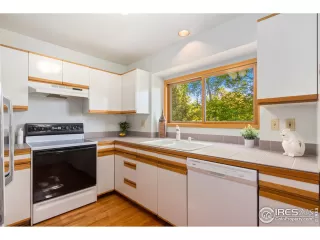 Photo #6: 943394 Listing