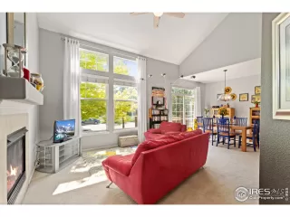 Photo #4: 943410 Listing