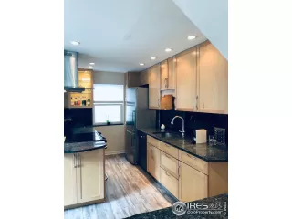 Photo #4: 943418 Listing 