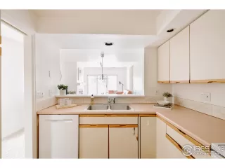 Photo #3: 943423 Listing