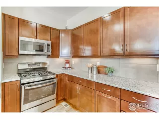 Photo #5: 943465 Listing