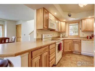 Photo #2: 943539 Listing