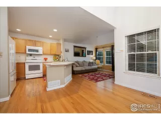 Photo #6: 943555 Listing