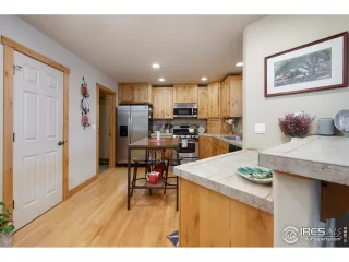 Photo #6: 943579 Listing 