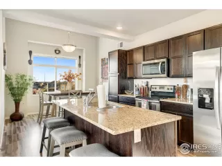 Photo #5: 943614 Listing