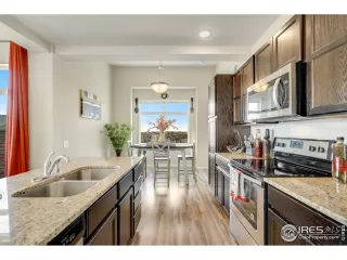 Photo #6: 943614 Listing