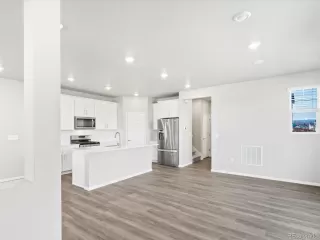 Photo #3: 9436498 Listing