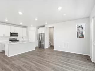 Photo #4: 9436498 Listing