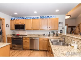 Photo #6: 943718 Listing