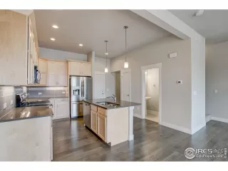 Photo #6: 943732 Listing