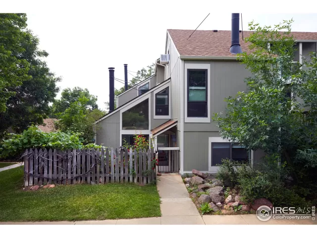 MLS: 943902 Condo For Sale