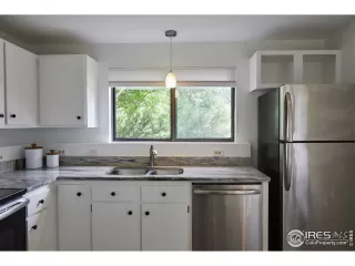 Photo #2: 943902 Listing