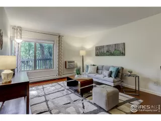 Photo #4: 943929 Listing