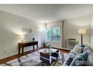 Photo #5: 943929 Listing