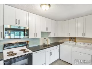 Photo #5: 943954 Listing 