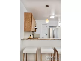 Photo #5: 943970 Listing 