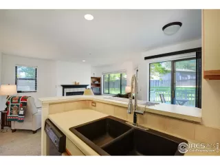 Photo #1: 943990 Listing