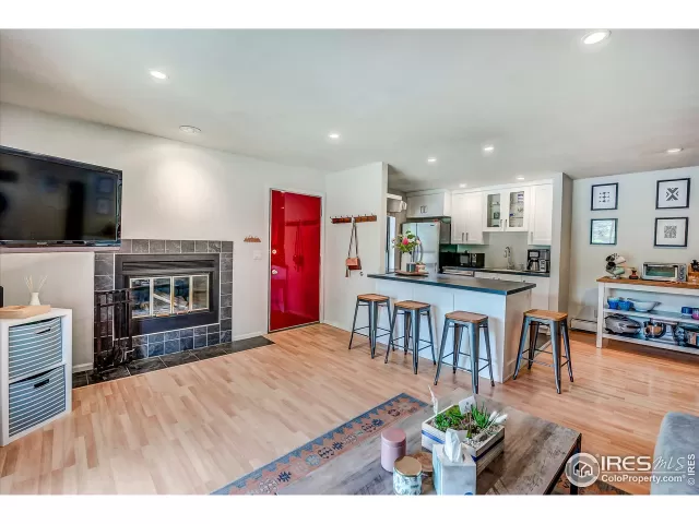 MLS: 944041 Condo For Sale