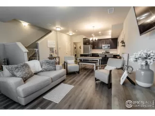 Photo #4: 944080 Listing