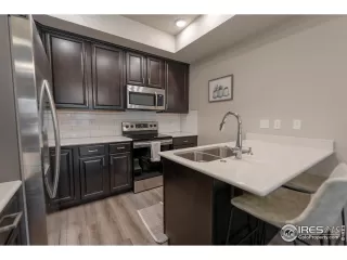 Photo #6: 944080 Listing