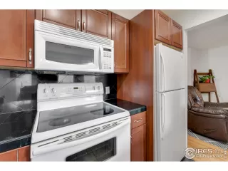 Photo #5: 944118 Listing