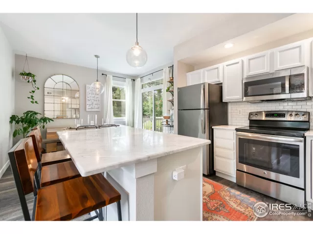 MLS: 944138 Condo For Sale