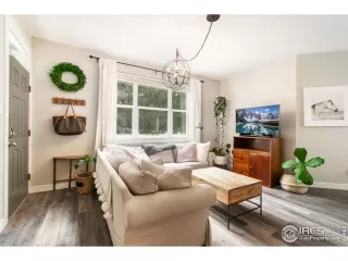 Photo #3: 944138 Listing