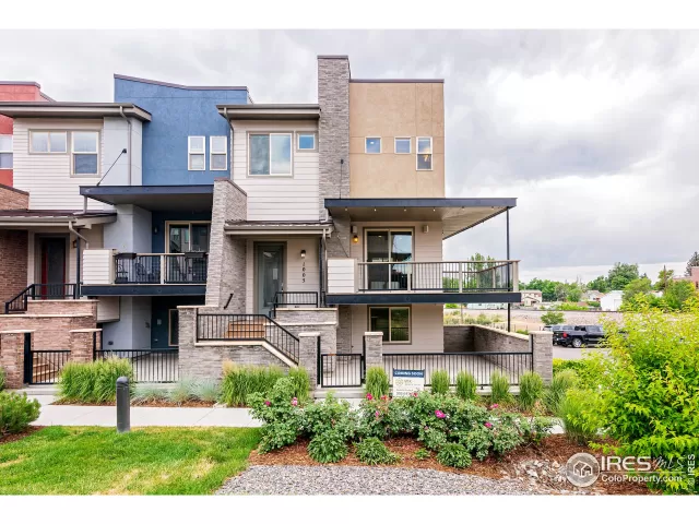 MLS: 944202 Condo For Sale