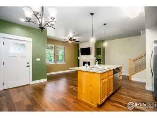 Photo #4: 944212 Listing